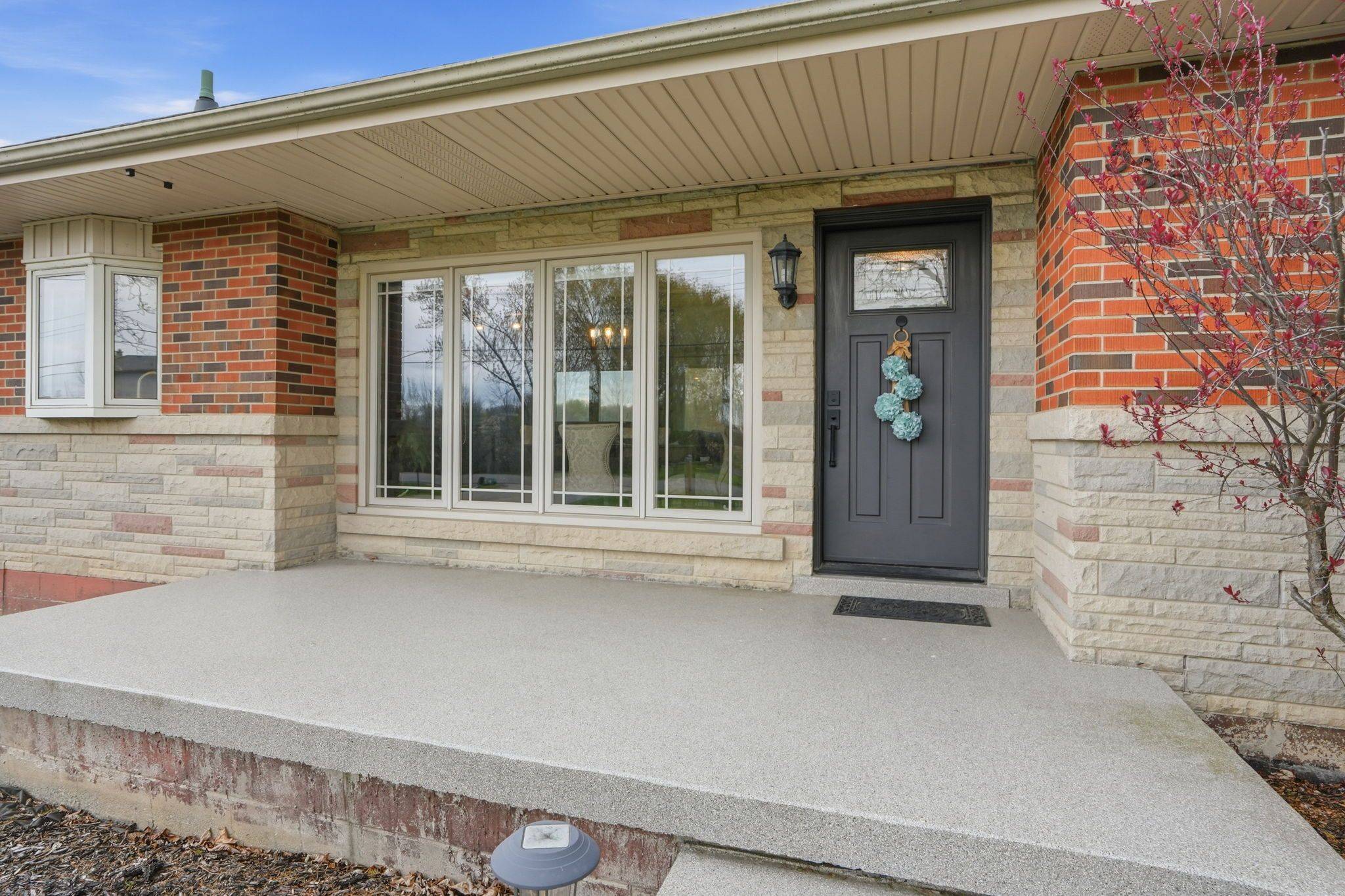 533 Woodburn RD, Hamilton, ON L0R 1P0