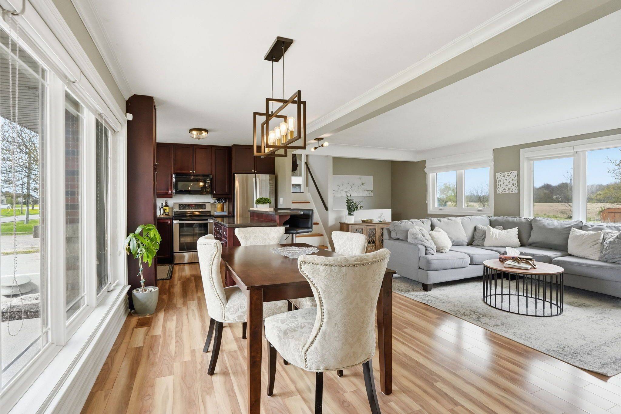 533 Woodburn RD, Hamilton, ON L0R 1P0