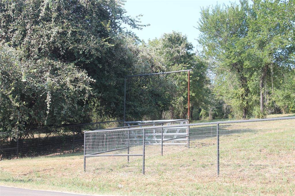 9935 Zion Hill Road, Poolville, TX 76487