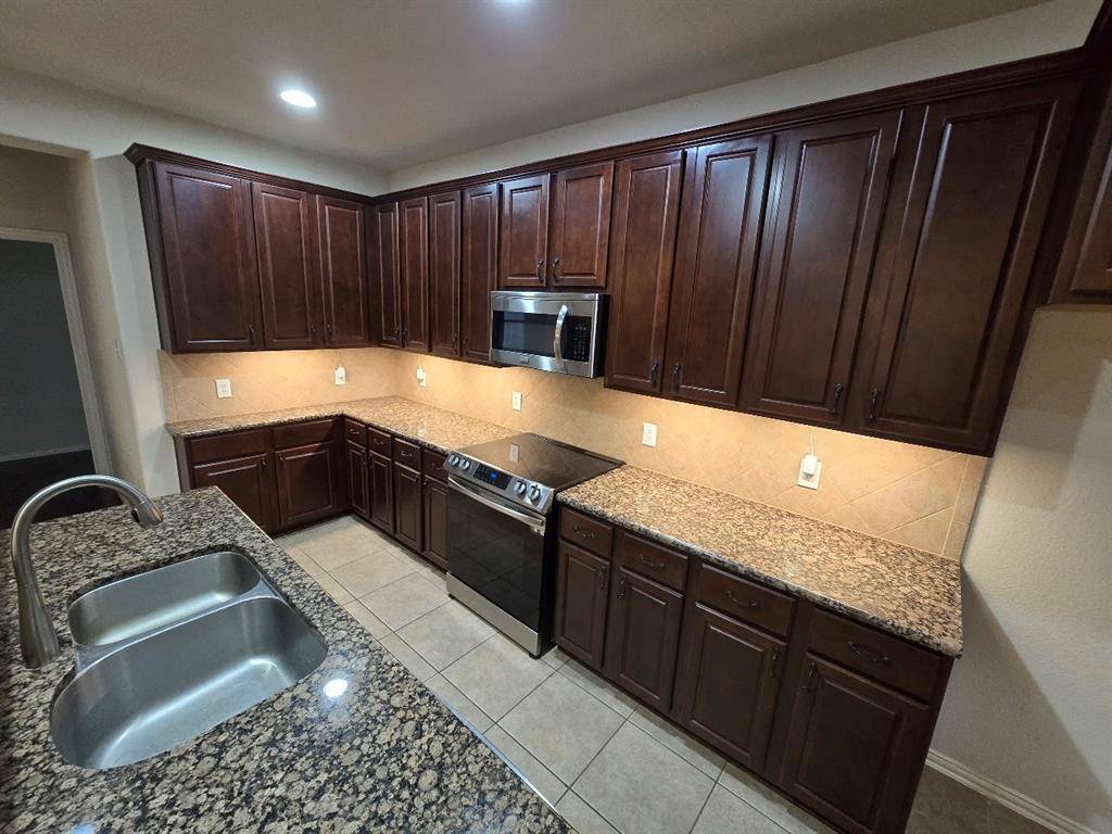 213 Willet Court, Little Elm, TX 75068