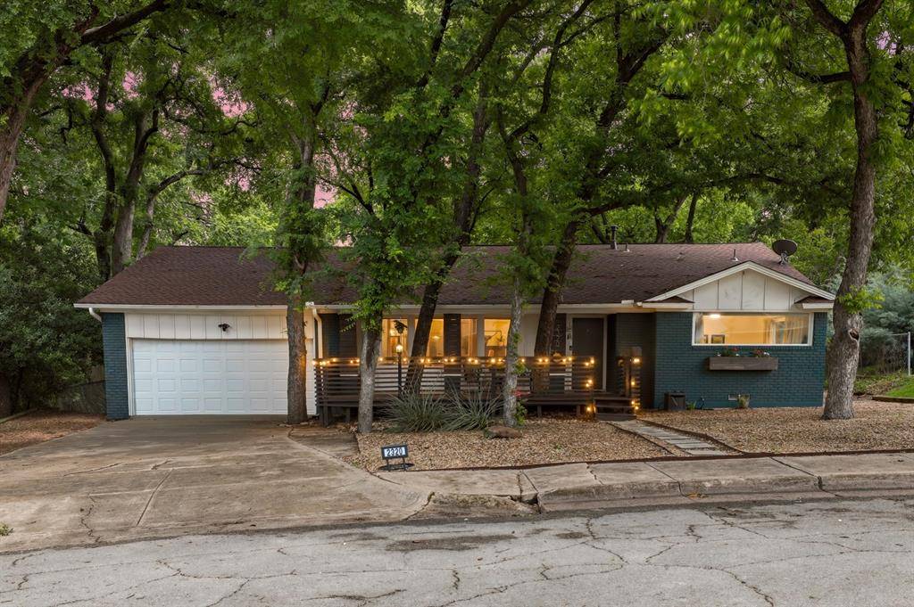 2320 Chart Drive, Dallas, TX 75228