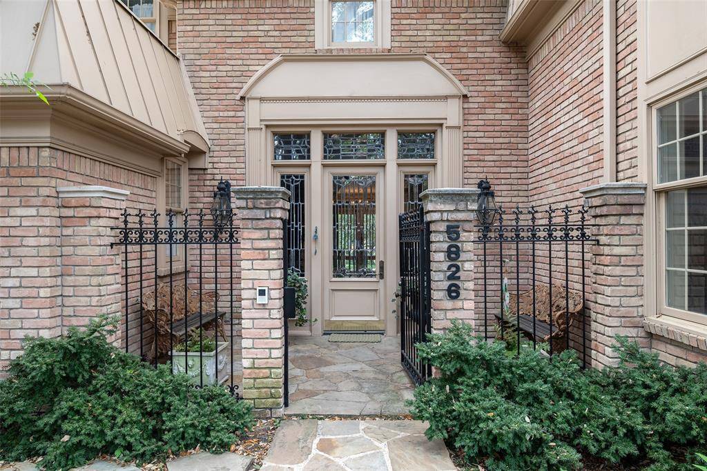 5826 Farquhar Lane, Dallas, TX 75209