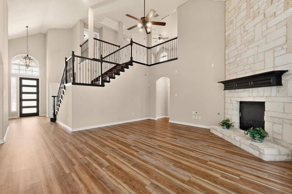 852 State Street, Desoto, TX 75115