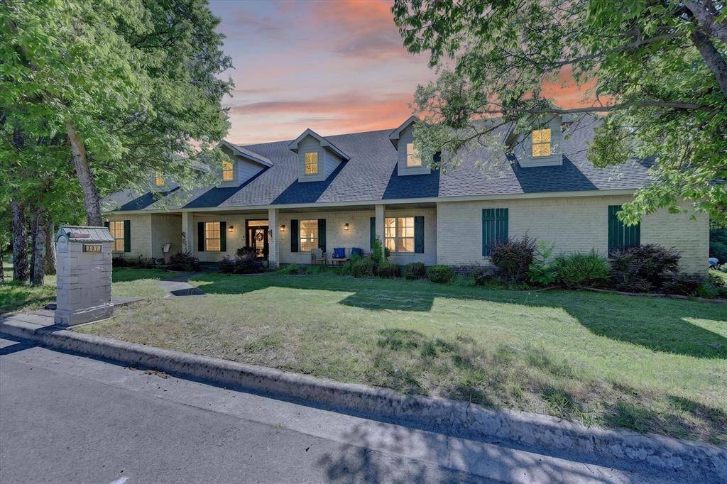 507 N State Street, Decatur, TX 76234