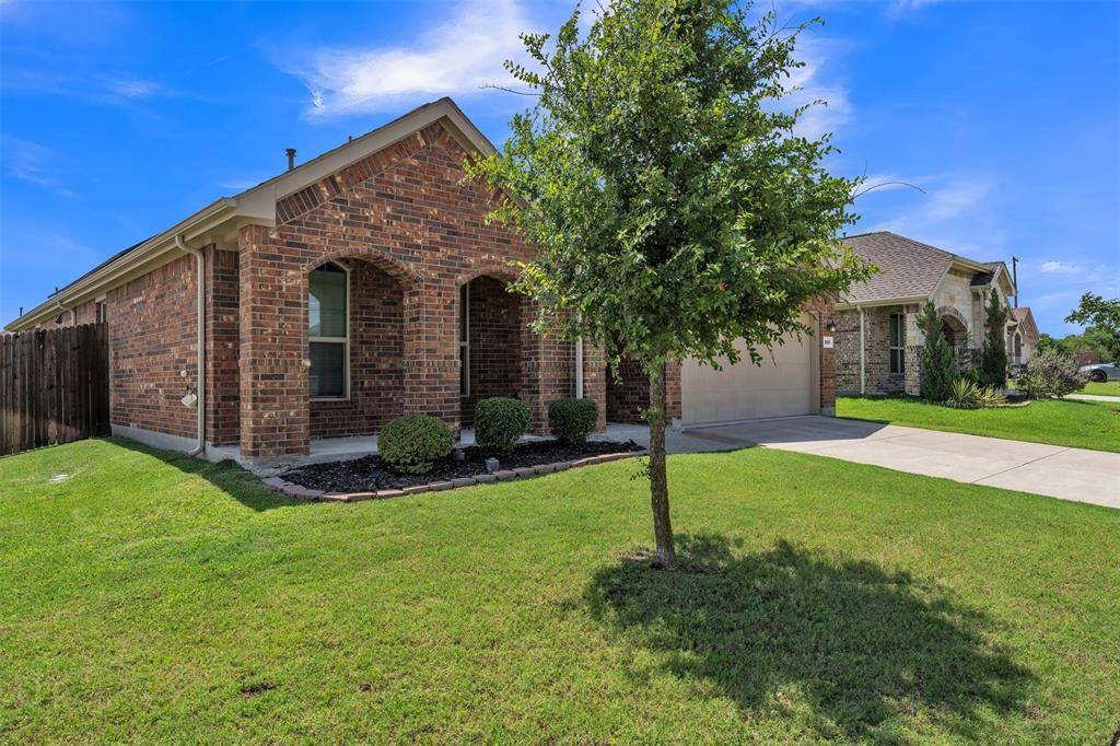9106 Fall Creek Court, Arlington, TX 76002