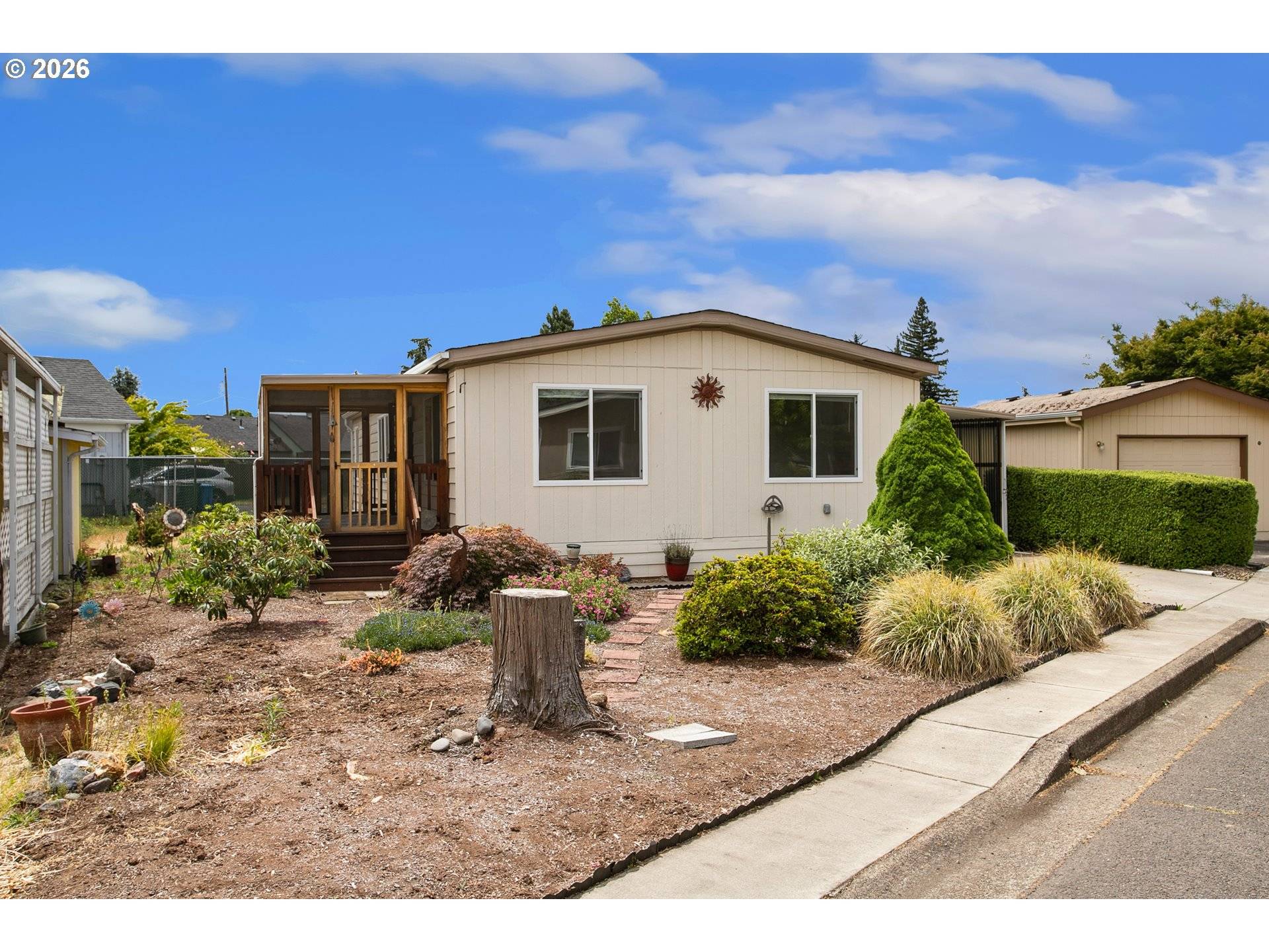 1199 N TERRY ST, Eugene, OR 97402