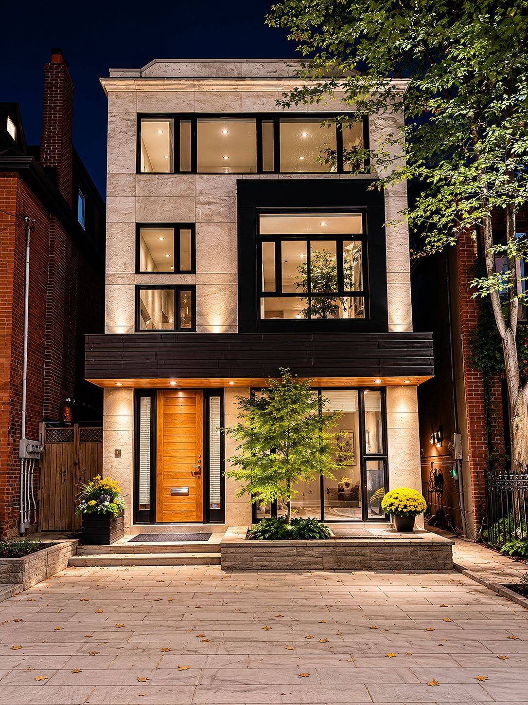 21 Lowther AVE, Toronto C02, ON M5R 1C5