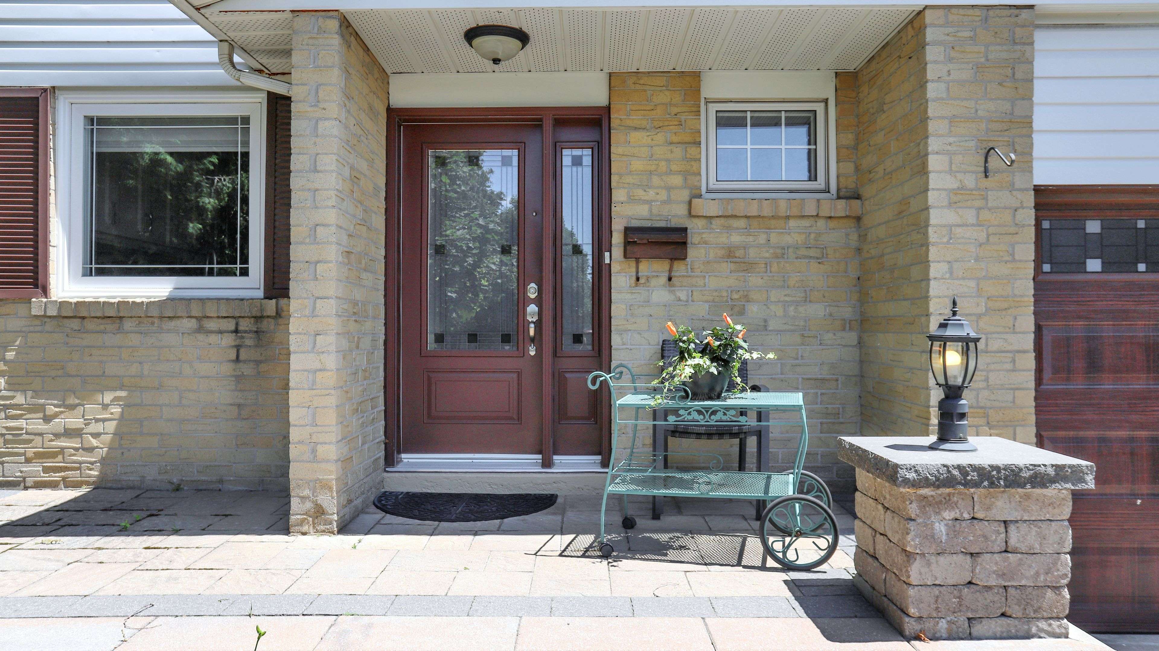 158 Holm CRES, Markham, ON L3T 5J3