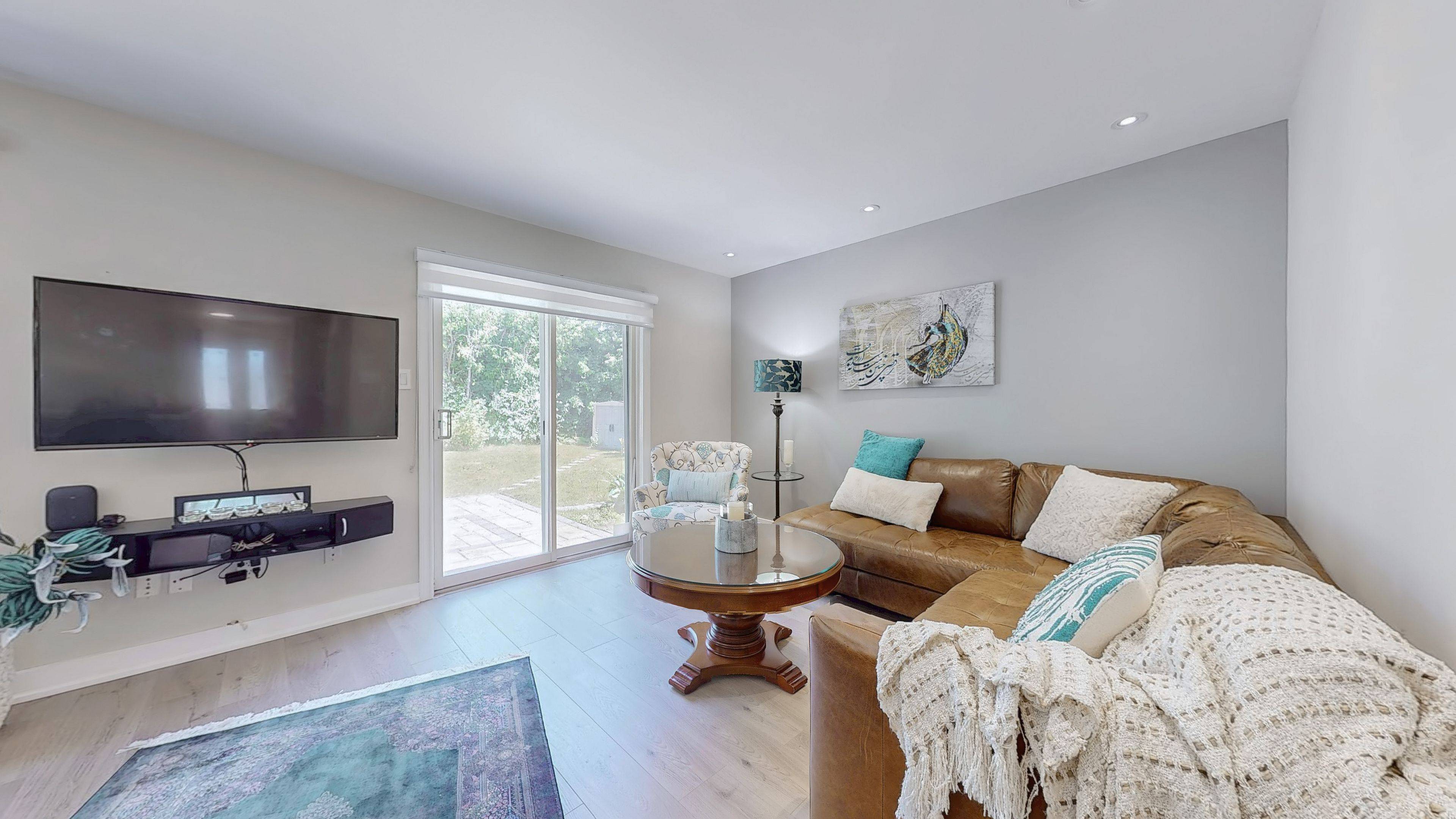 158 Holm CRES, Markham, ON L3T 5J3