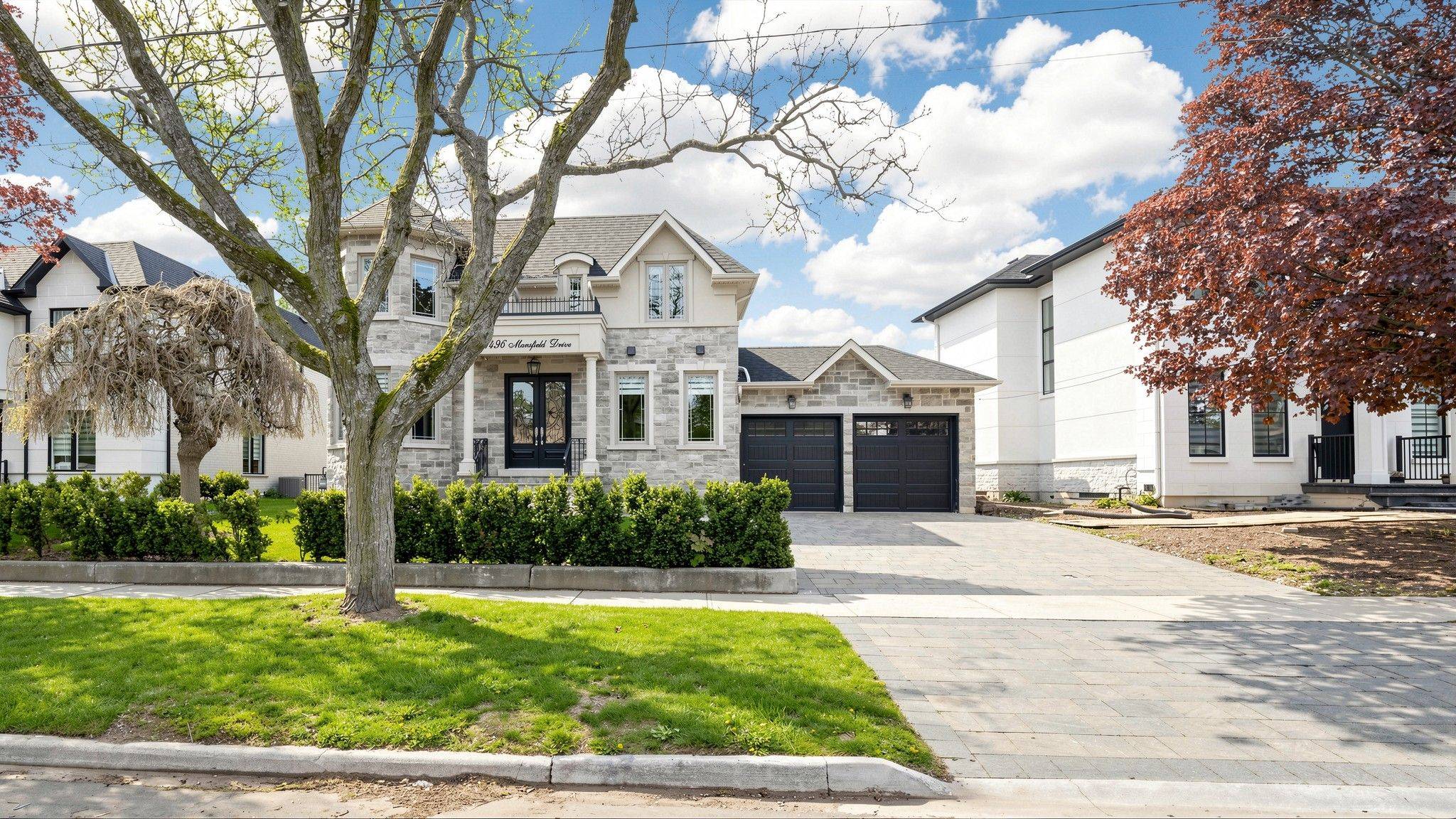 1496 Mansfield DR, Oakville, ON L6H 1K4