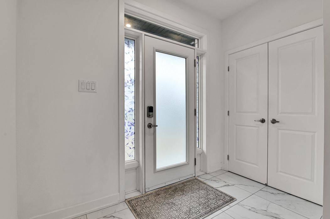912 Duxbury LN, Blossom Park - Airport And Area, ON K4M 0M2