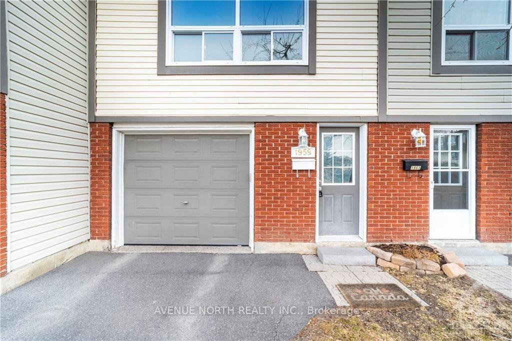 1959 Greenway Pkwy #50, Blackburn Hamlet, ON K1B 5A9