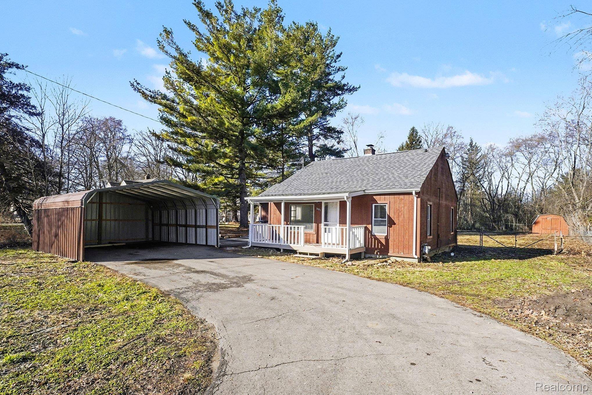 3401 N Center RD, Flint, MI 48506