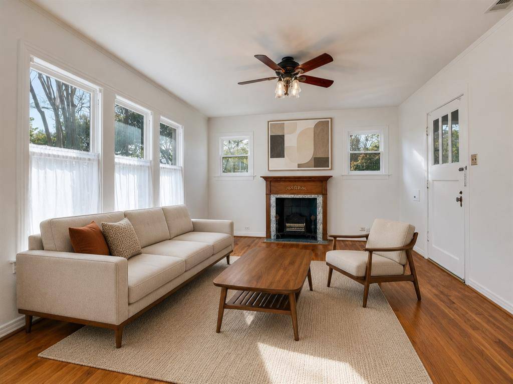 6931 Lindsley Avenue, Dallas, TX 75223