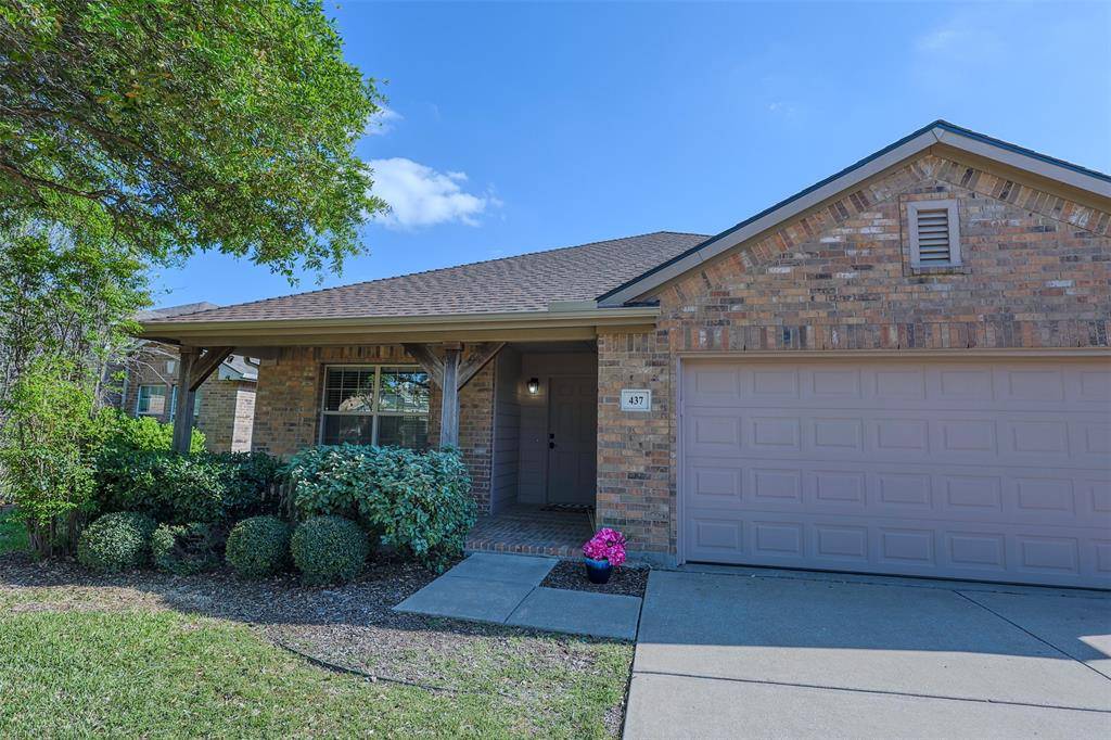 437 Sandy Creek Drive, Fort Worth, TX 76131