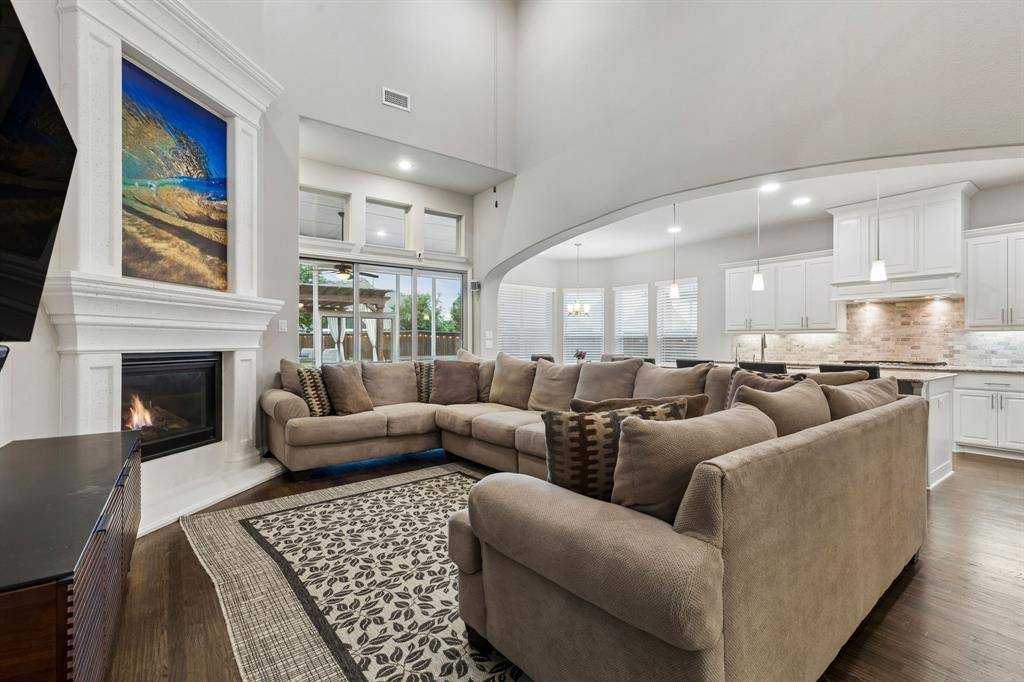 1119 Rolling Thunder Road, Frisco, TX 75036