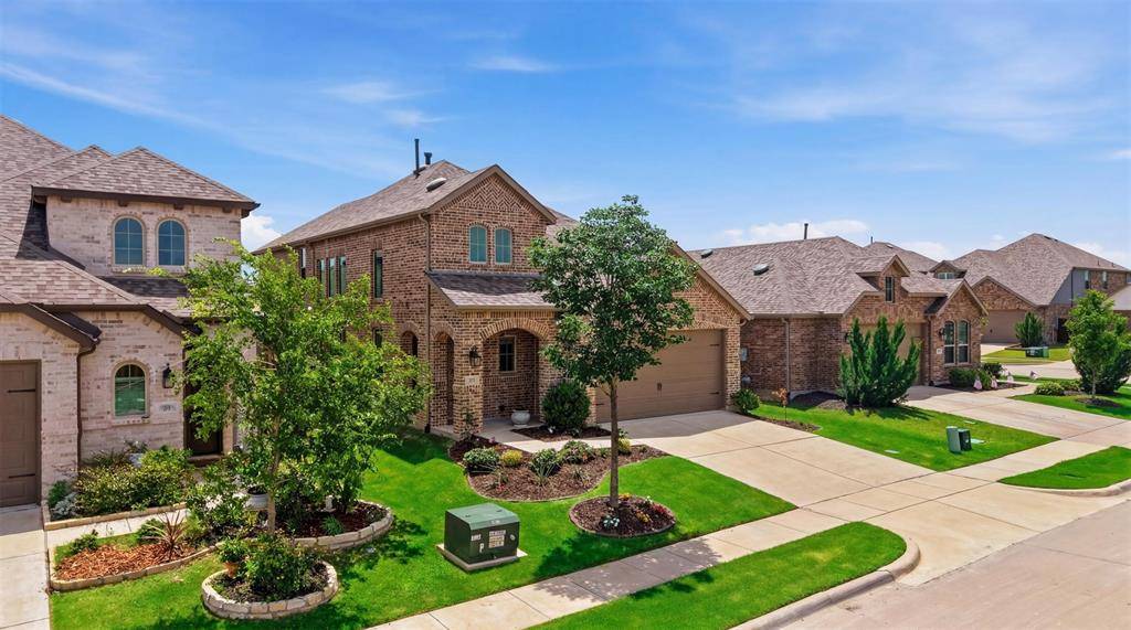 3504 Sweet Grass Drive, Aubrey, TX 76227