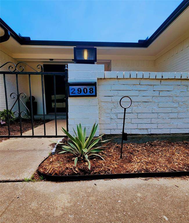 2908 Washington Street, Commerce, TX 75428
