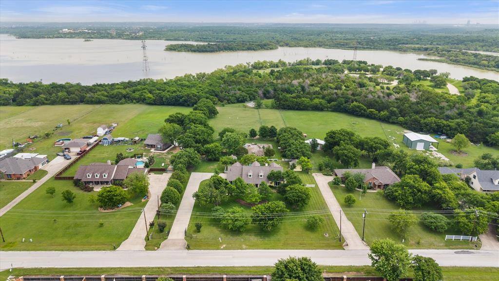 801 Seeton Road, Mansfield, TX 76063