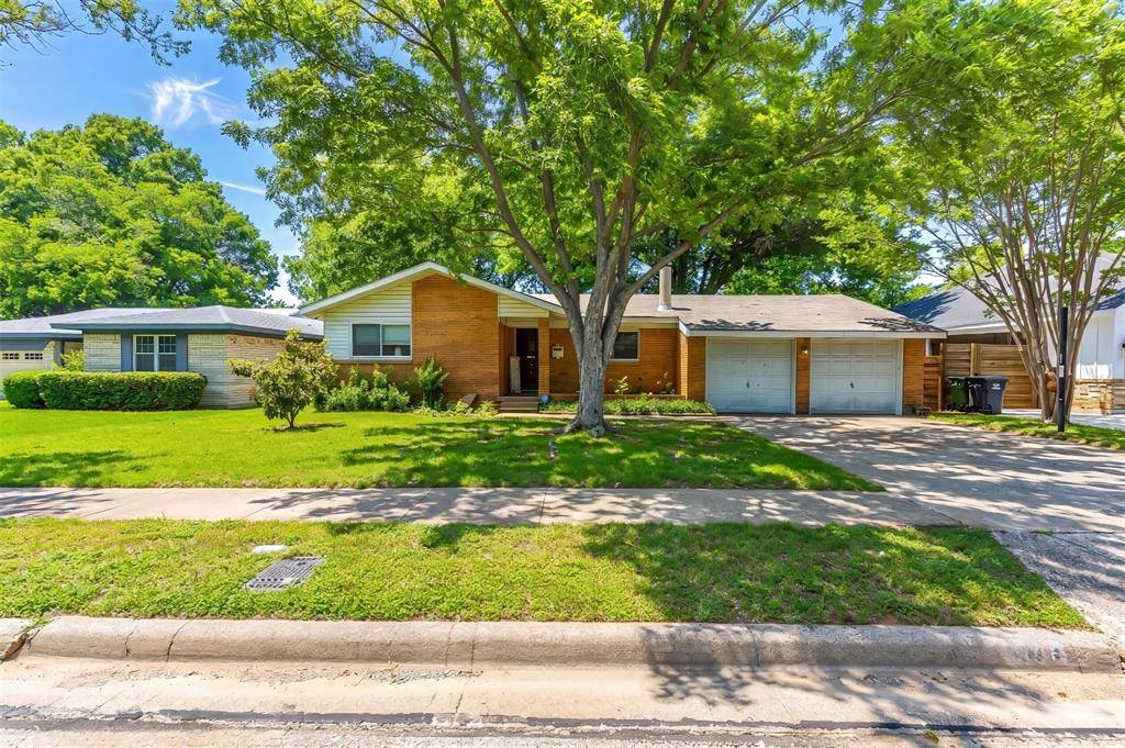 1916 Valley Lane, Arlington, TX 76013
