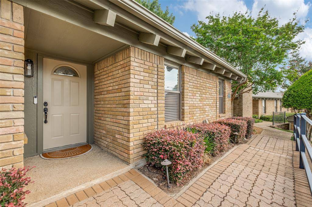 8415 Old Moss Road, Dallas, TX 75231