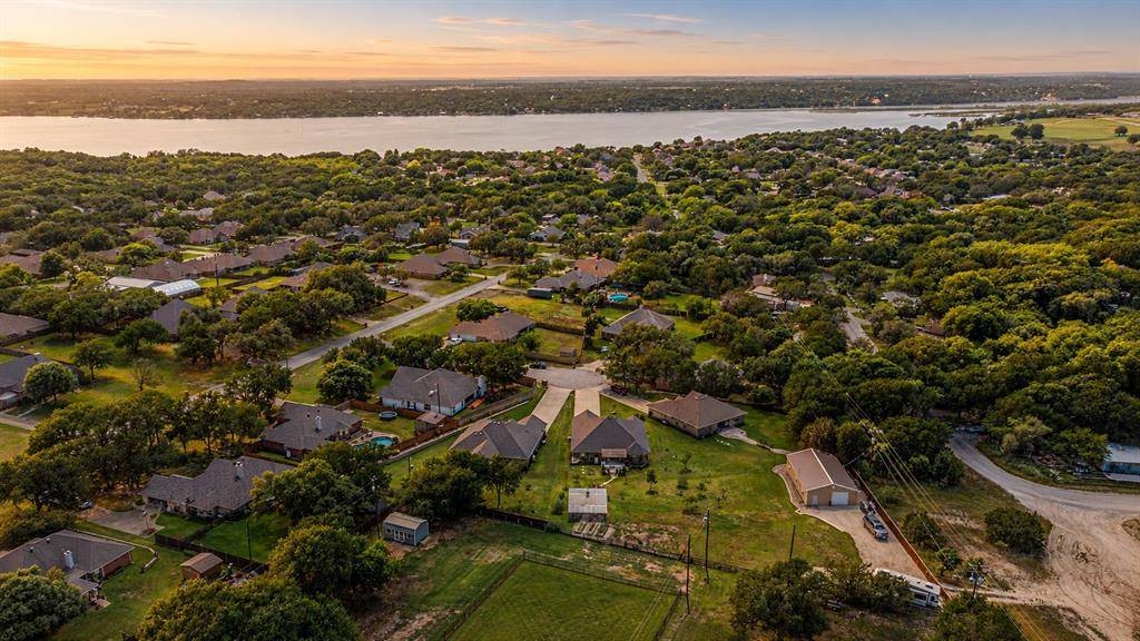 3907 Del Rio Court, Granbury, TX 76049