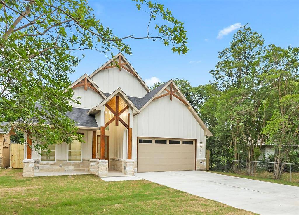3037 Hiawatha Trail, Lake Worth, TX 76135