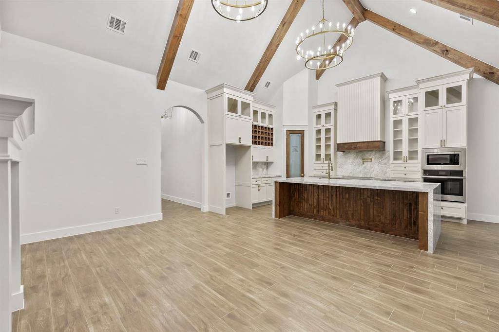 3037 Hiawatha Trail, Lake Worth, TX 76135