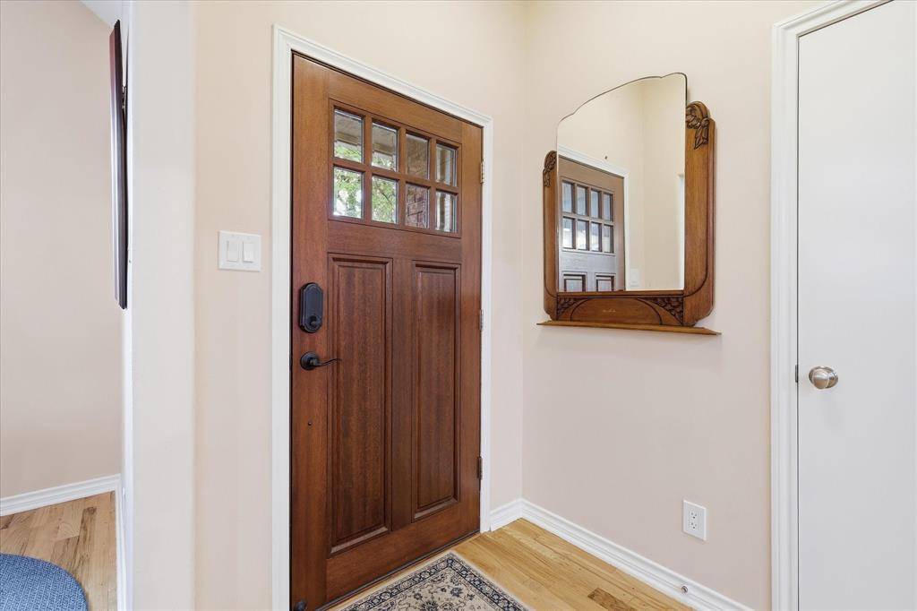 1032 Steeplewood Drive, Grapevine, TX 76051