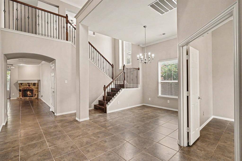 641 Ricochet Drive, Fort Worth, TX 76131