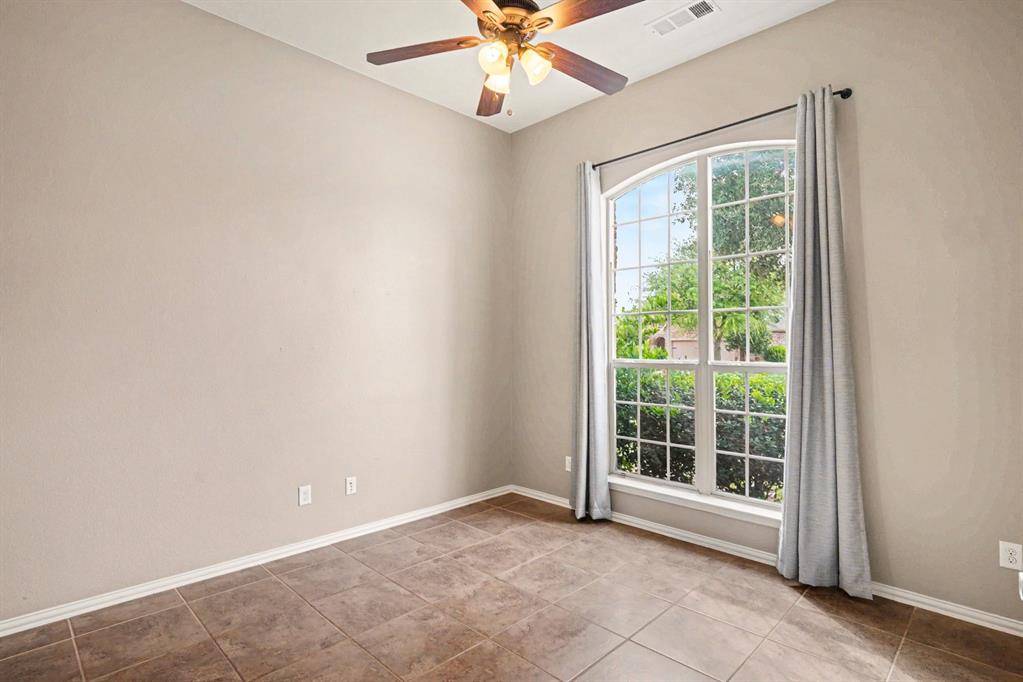 641 Ricochet Drive, Fort Worth, TX 76131