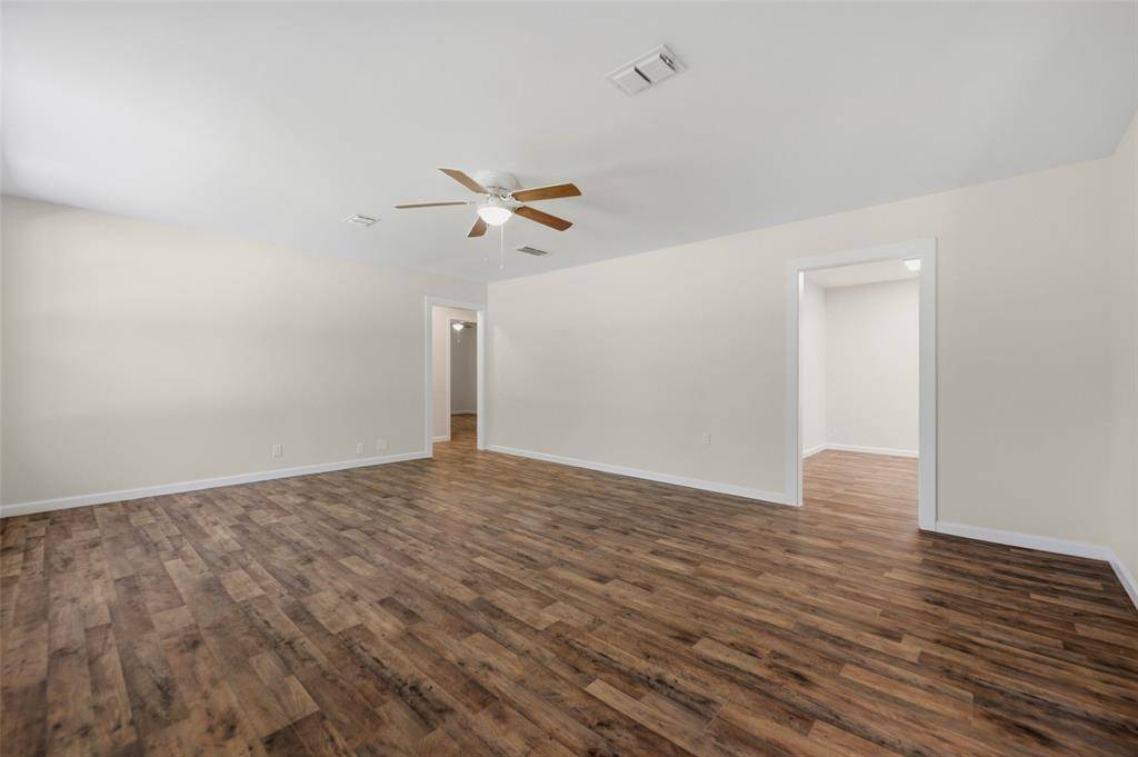206 S Magnolia Street, Pottsboro, TX 75076