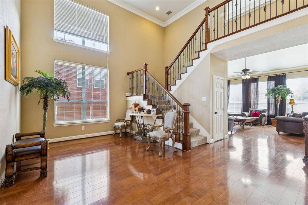 1200 Cedar Valley Drive, Irving, TX 75063