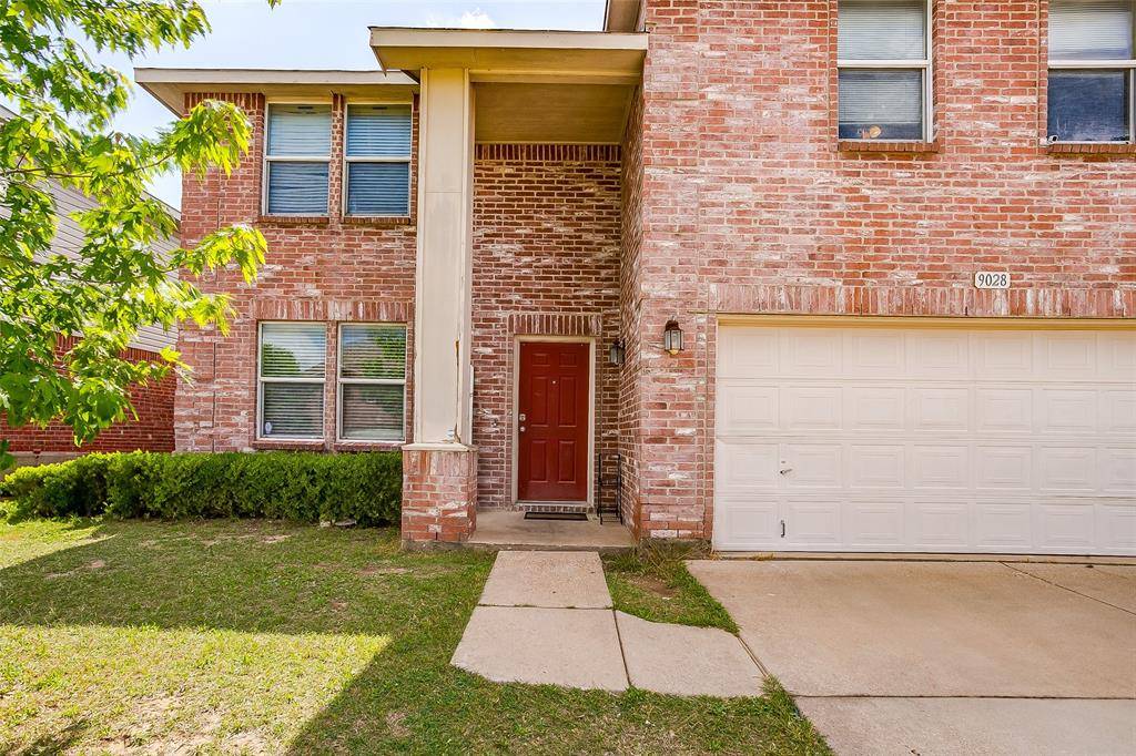 9028 Quarter Horse Lane, Fort Worth, TX 76123