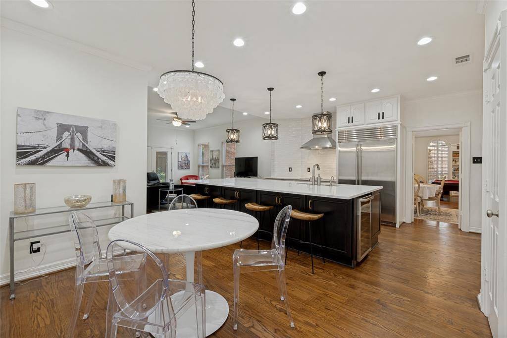6822 Meadow Road, Dallas, TX 75230