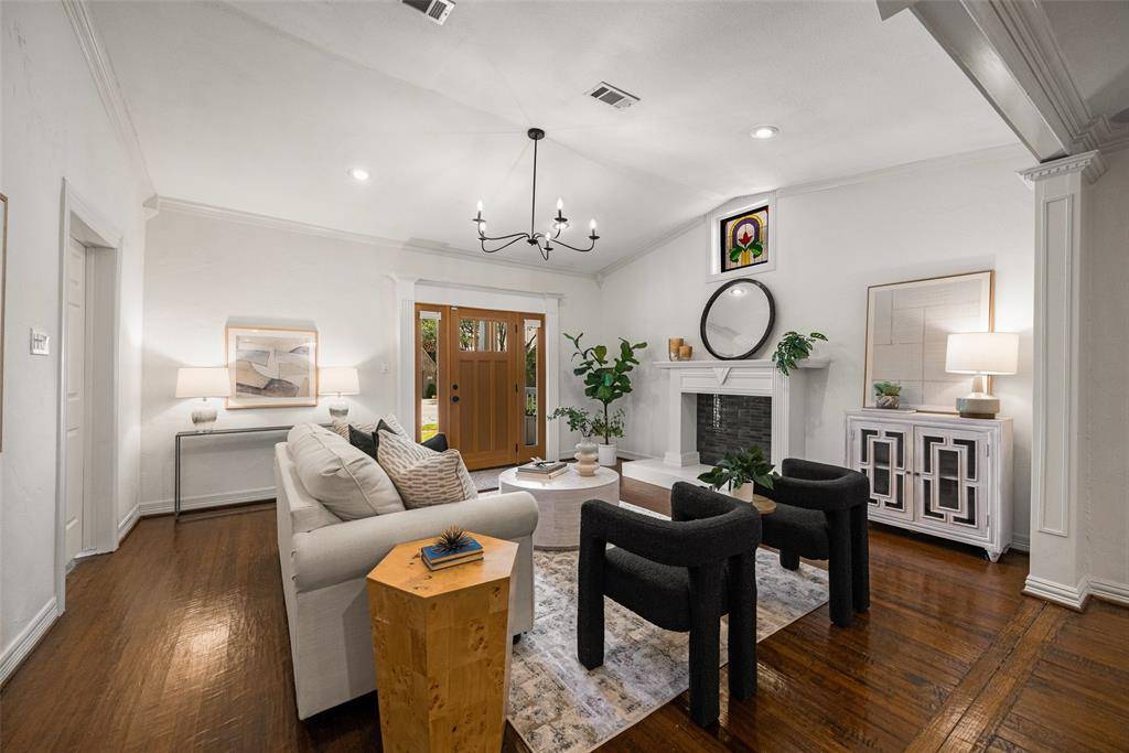 6153 Goliad Avenue, Dallas, TX 75214
