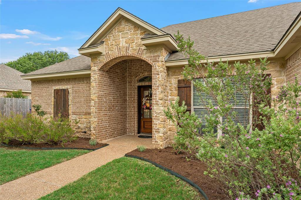 513 Kings Row, Woodway, TX 76712
