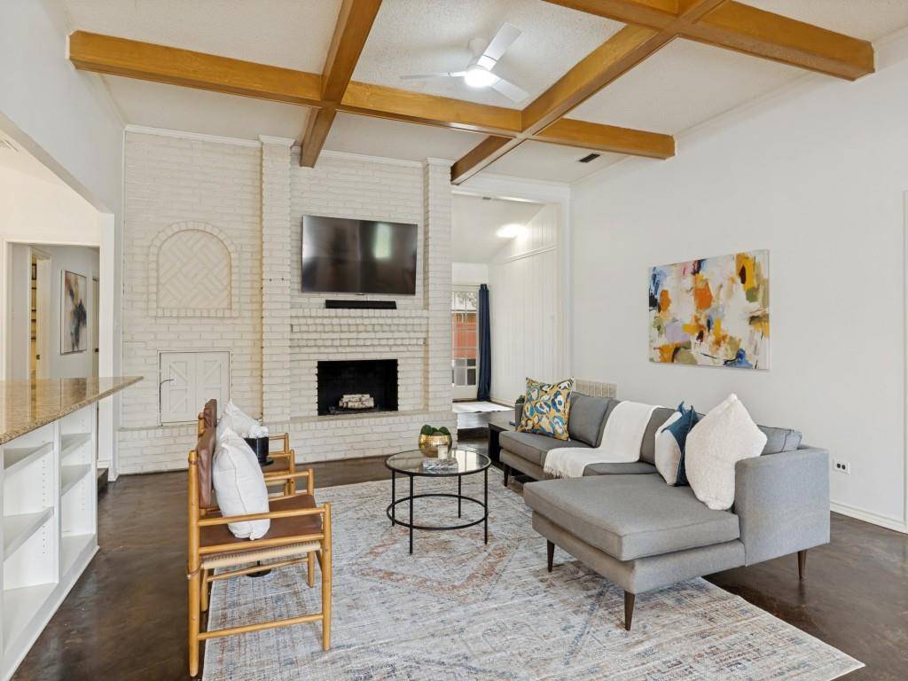 7310 Hundley Boulevard, Dallas, TX 75231