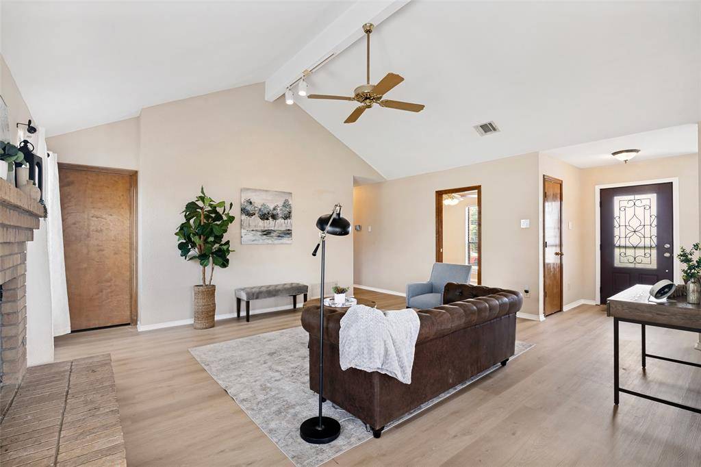 1400 Chicota Drive, Plano, TX 75023