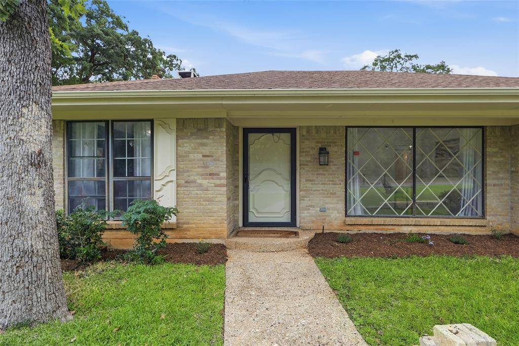 823 Ridgecrest Circle, Denton, TX 76205
