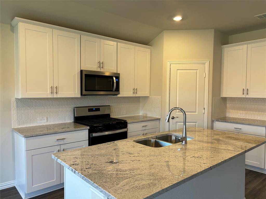 3814 Meredith Drive, Farmersville, TX 75442