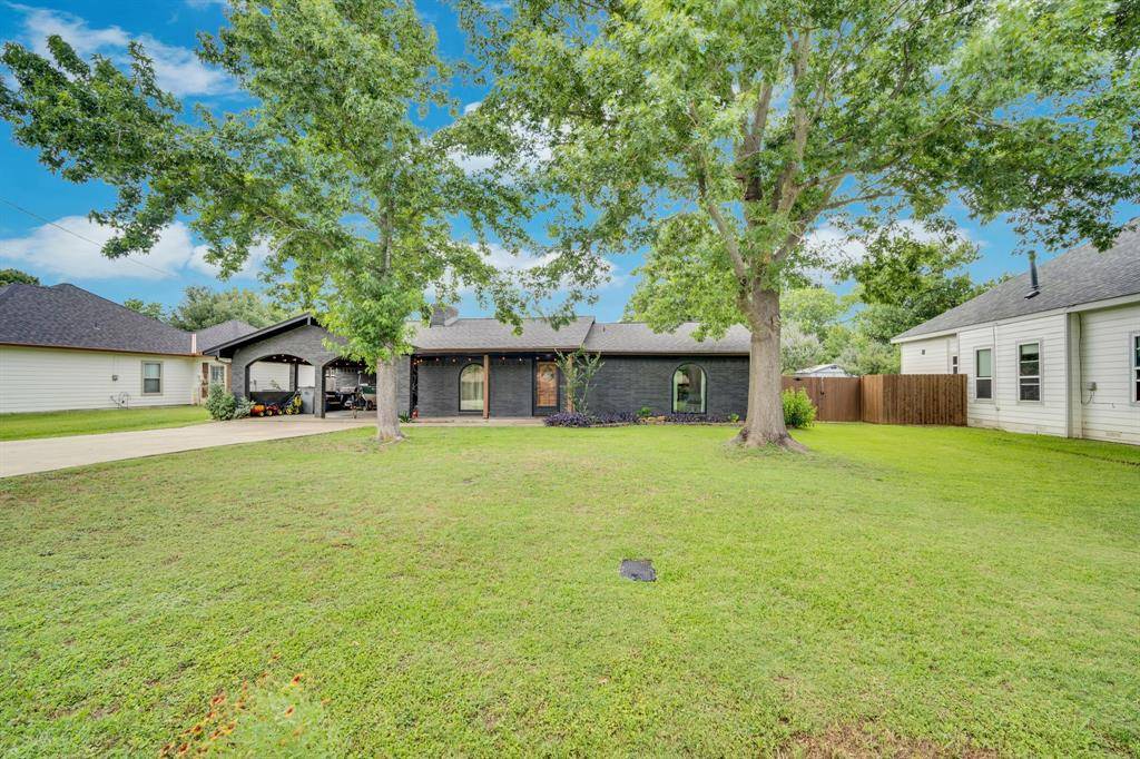 605 W 3rd Street, Maypearl, TX 76064