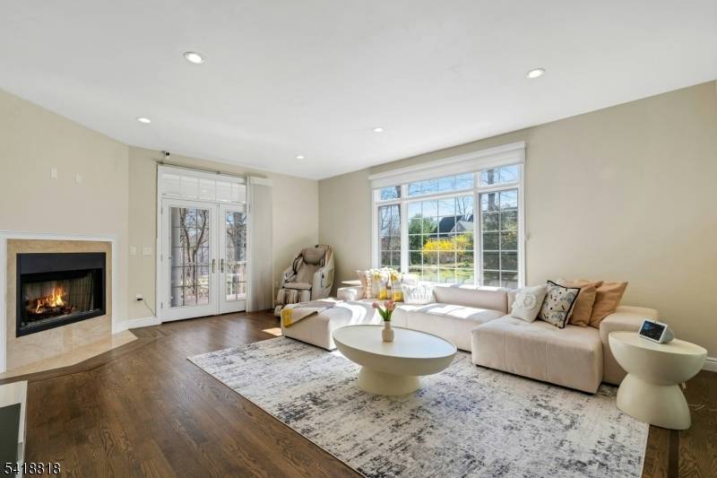 26 Sunset Rd, Livingston Twp., NJ 07039