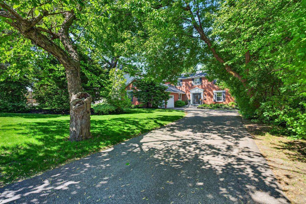479 Morrison RD, Oakville, ON L6J 4K6