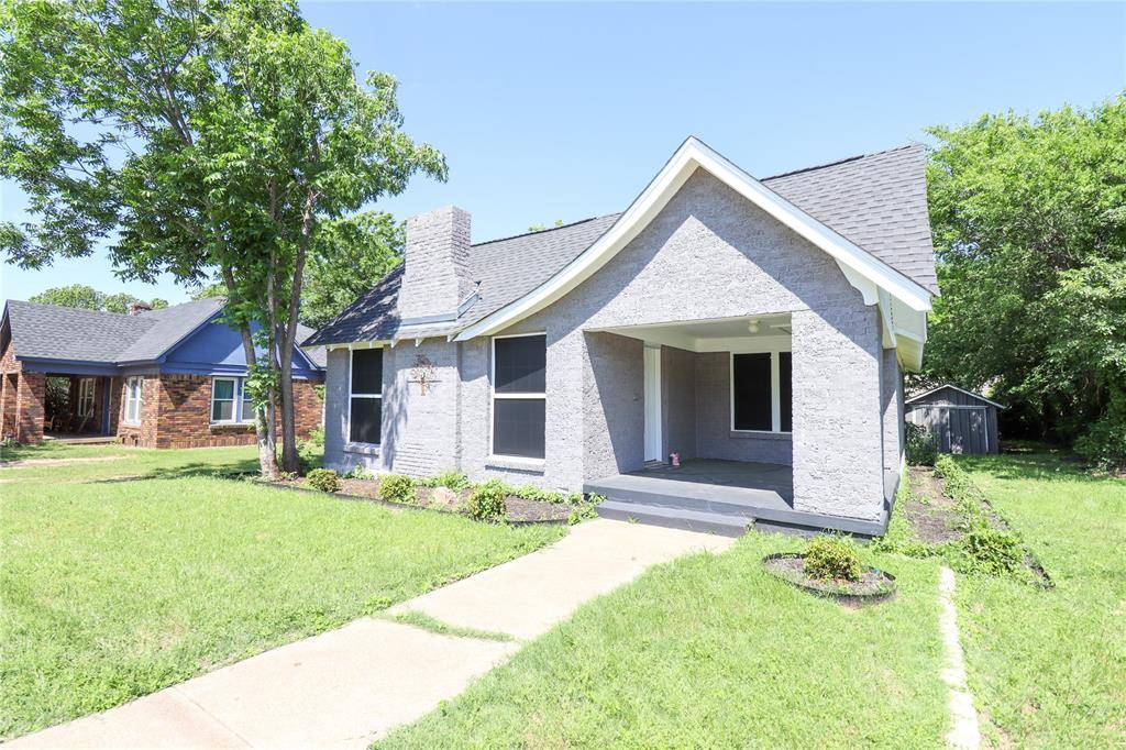 2208 N Sylvania Avenue, Fort Worth, TX 76111
