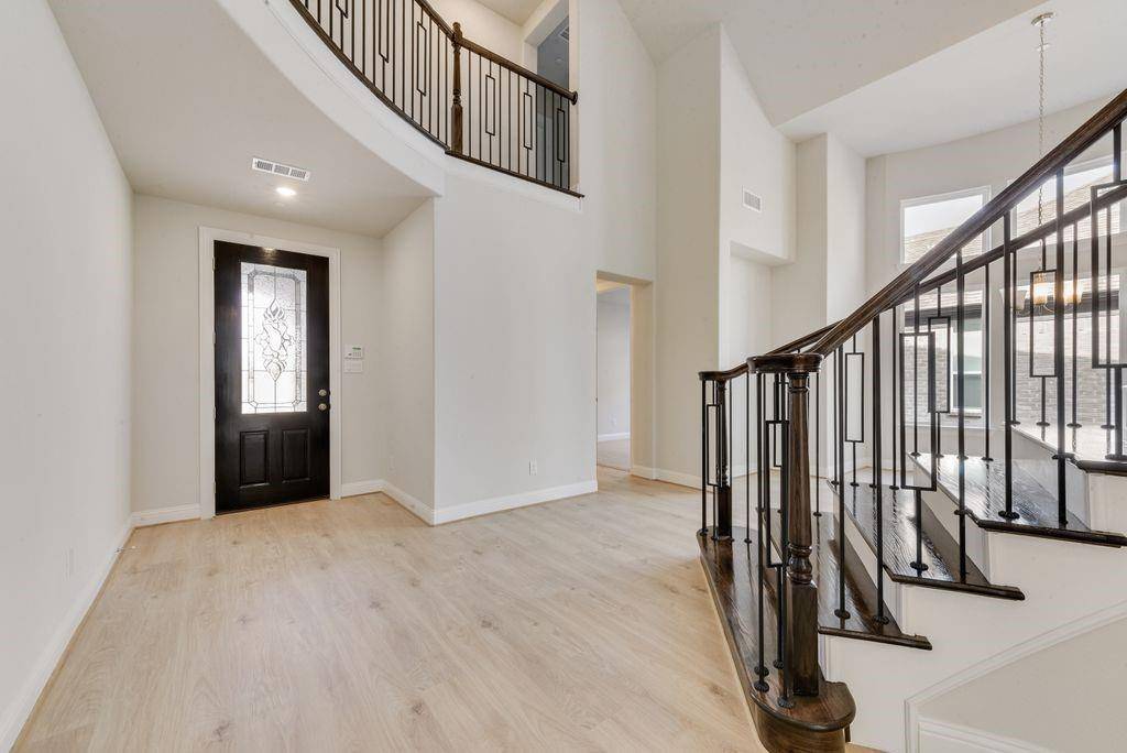 7630 Kiowana Court, Grand Prairie, TX 75054