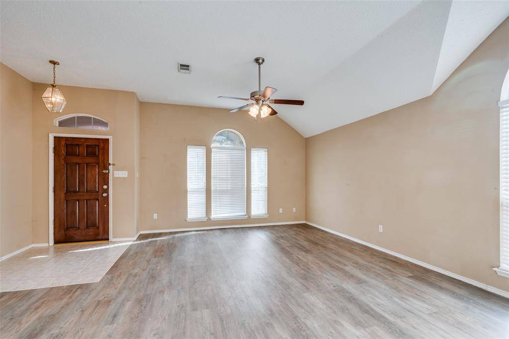 8520 Rock Creek Drive, Fort Worth, TX 76123
