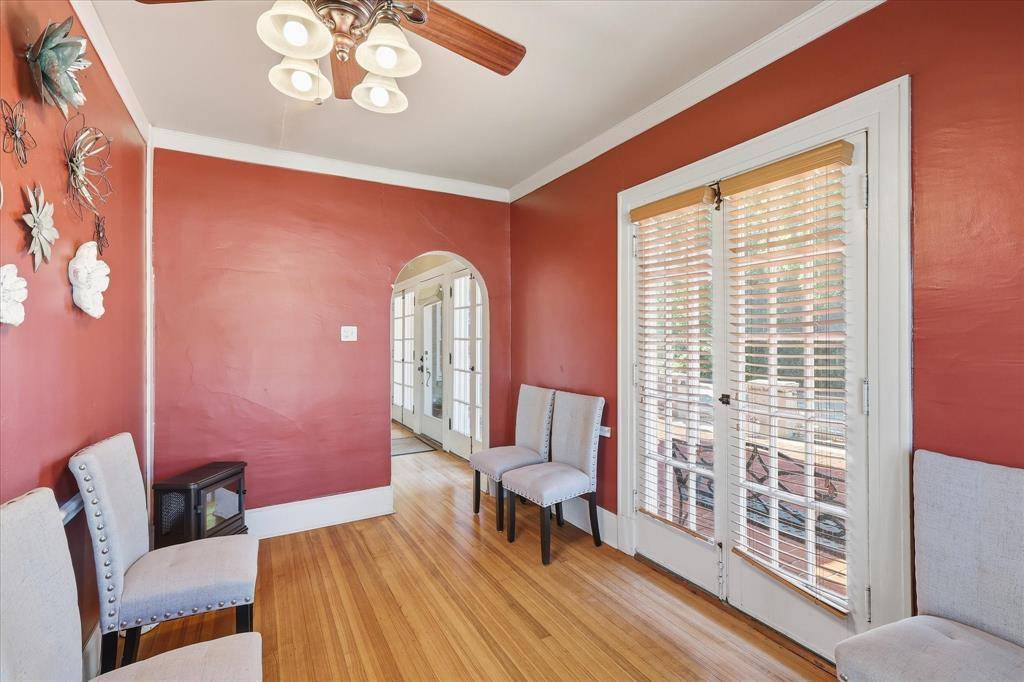 1306 N Locust Street, Denton, TX 76201