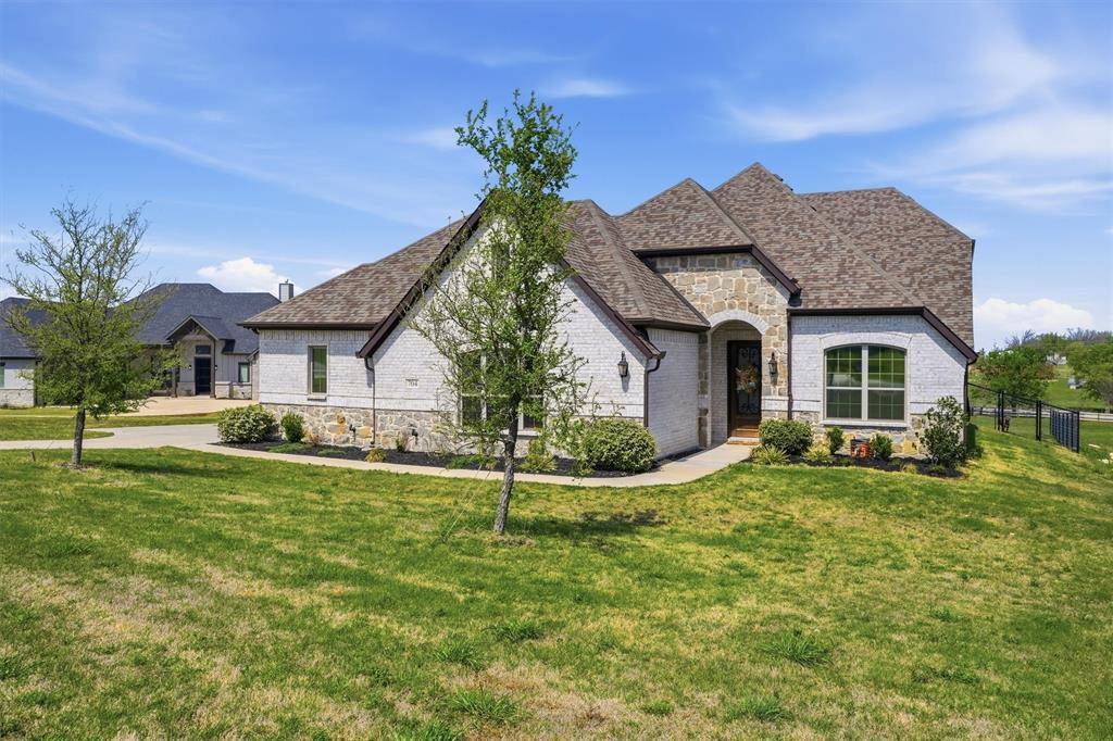 704 Cactus Creek Court, Godley, TX 76044