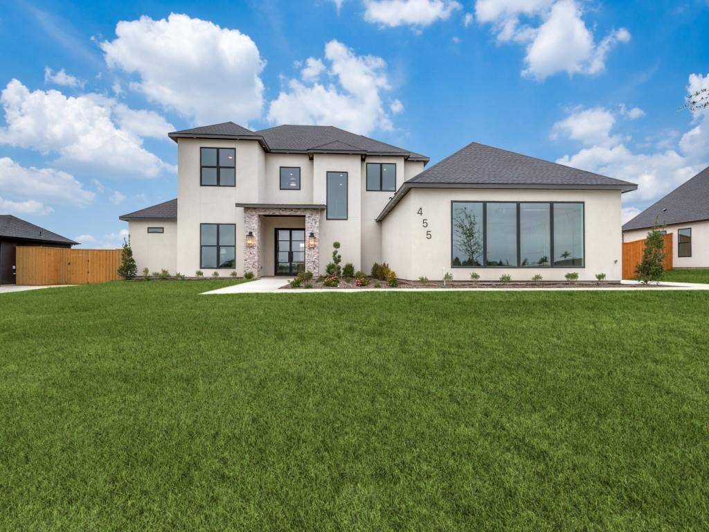 455 Whispering Way, Red Oak, TX 75154